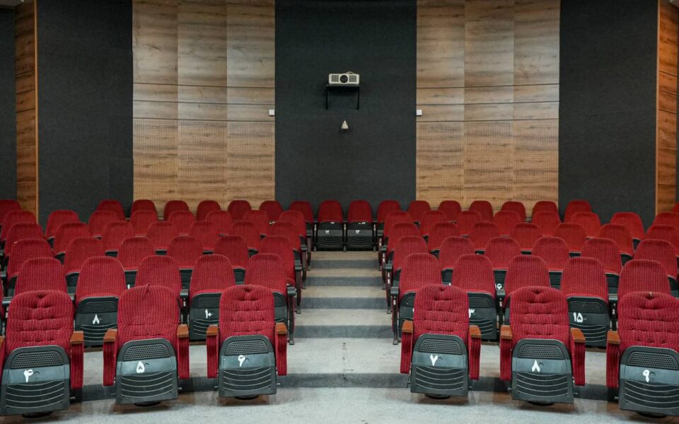 از اکران مدارس تا برگزاری رویدادها؛ سینما پردیس شیراز فعالیت خود را آغاز کرد