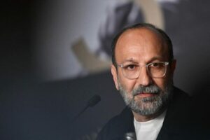 شما دموکراسی ندارید این دروغ است!