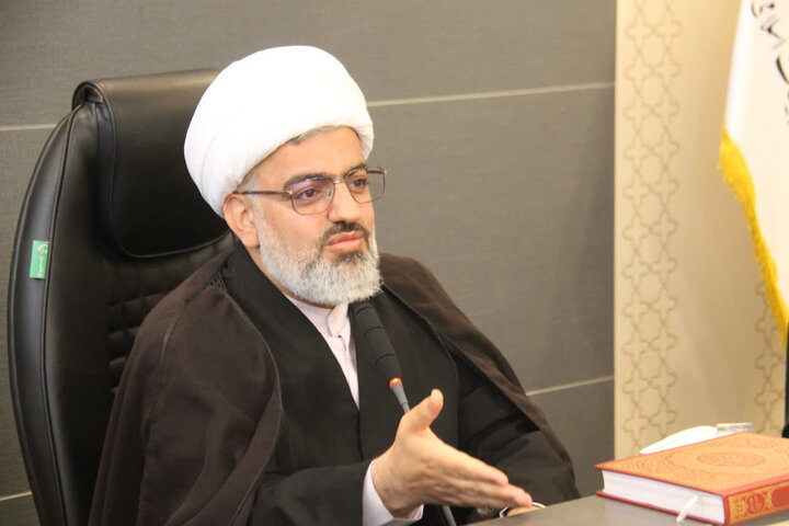 نشست بانیان خیر و واقفین قرآنی درباره توسعه زیرساخت‌های قرآنی در استان فارس